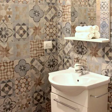 Yhome Venaria Apartment *