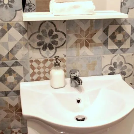 Yhome Venaria Apartment